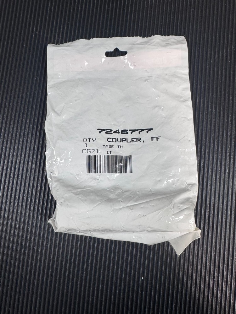 MALE QUICK COUPLER 7246777 NEW BOBCAT