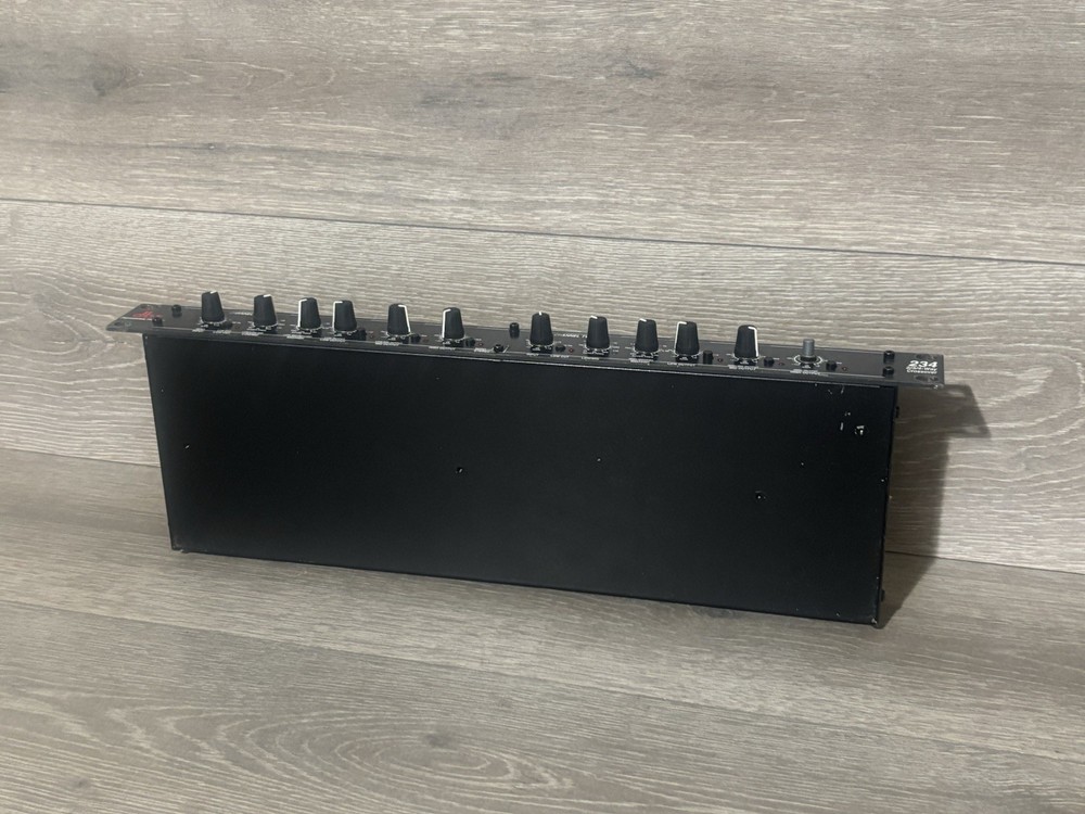 DBX Professional Prodcuts 234 2/3/4-Way Crossover - TESTED & WORKING