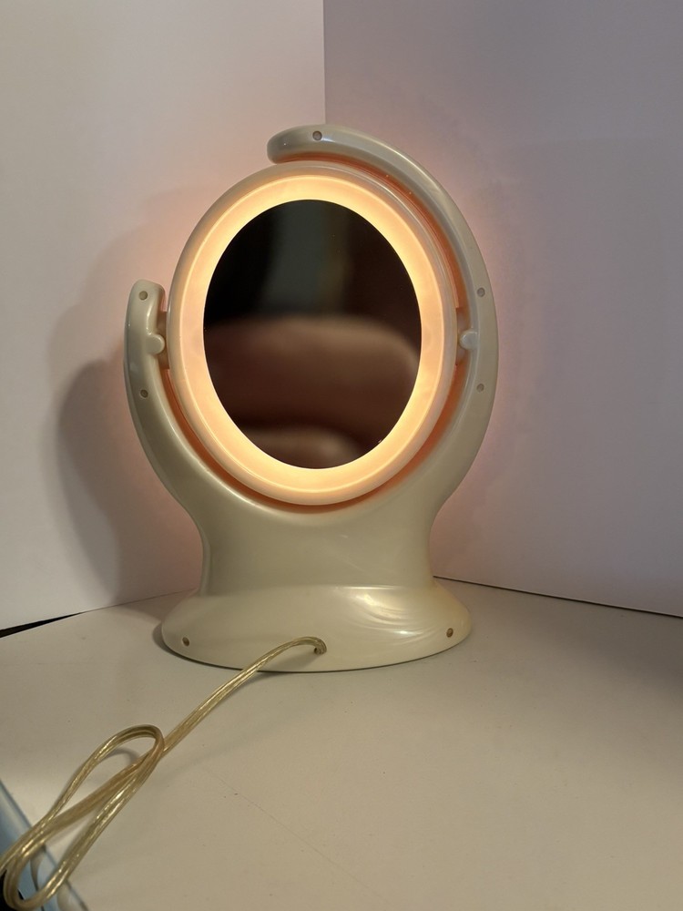 CONAIR Lighted Dual-Sided Vanity Mirror Model BE36 with 4 Light Settings
