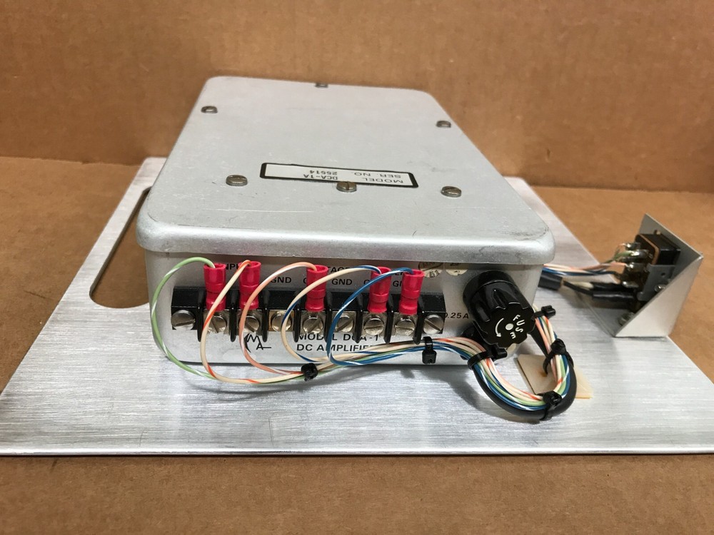DCA-1A DC AMPLIFIER