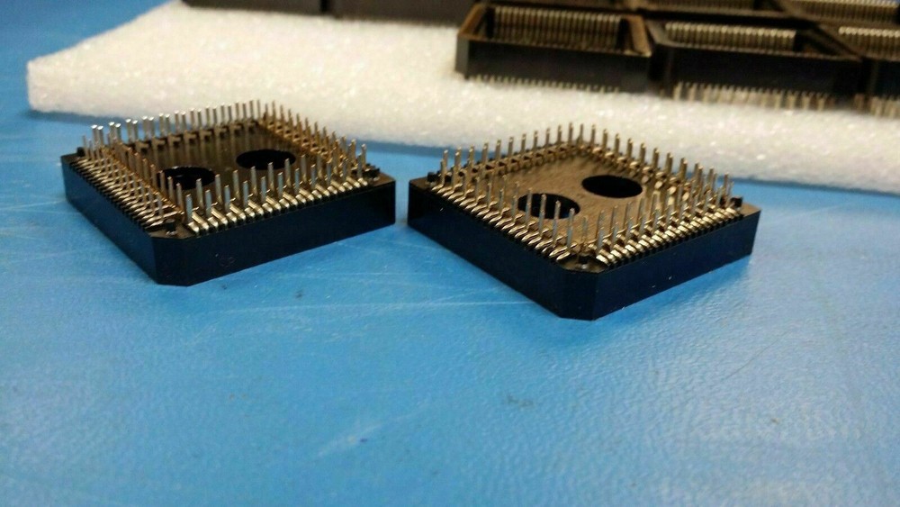 (5PCS) 84PIN PLCC SOCKET THRU HOLE CROSS TO 822473-7