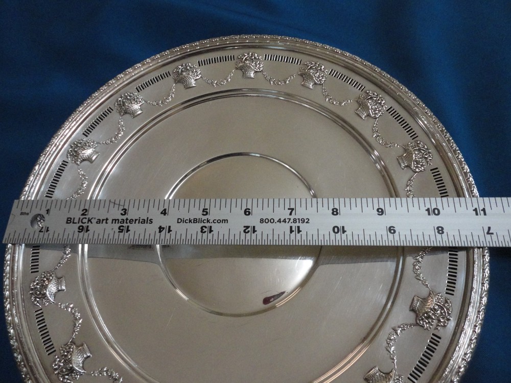 Vintage Reed & Barton SilverPlate Round Tray