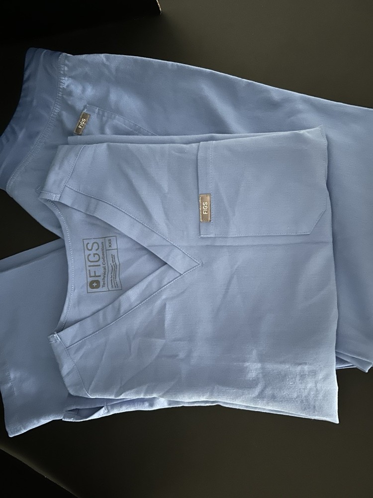Figs Scrubs Size XX-Small Top & Small Bottom