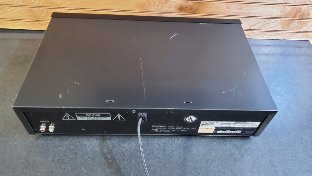 Vintage Denon DCD-570 Compact Disc Player No Remote Fully Functional