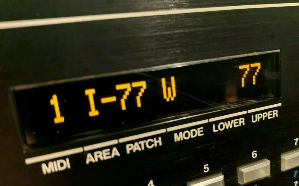 Roland MKS-80 Custom OLED Display !