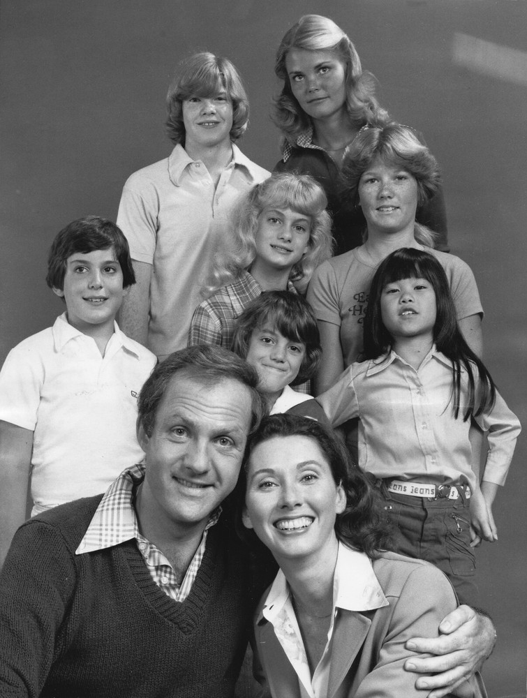 MULLIGAN'S STEW / Joanna Lee 1977 TV Script PILOT EPISODE, Lawrence Pressman