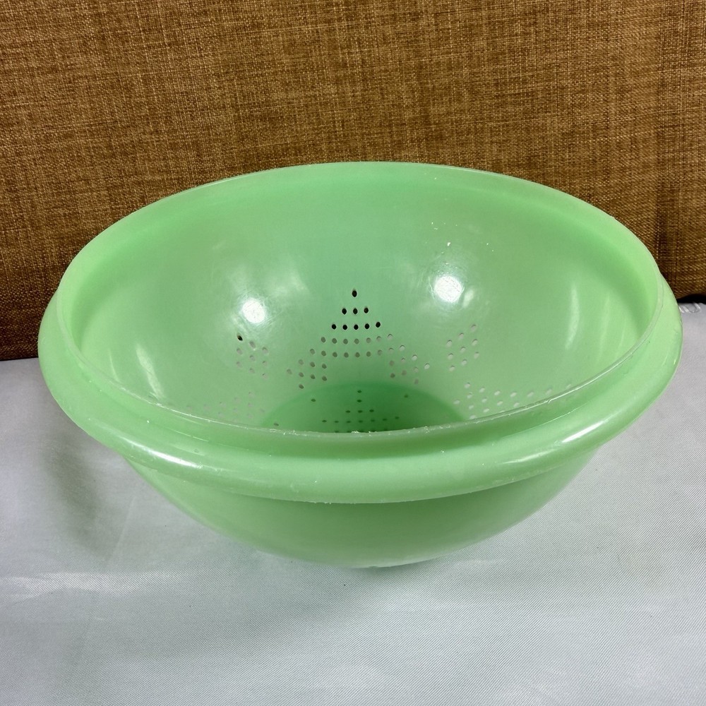 Vintage Tupperware Green Plastic Colander Strainer 1970's 9”
