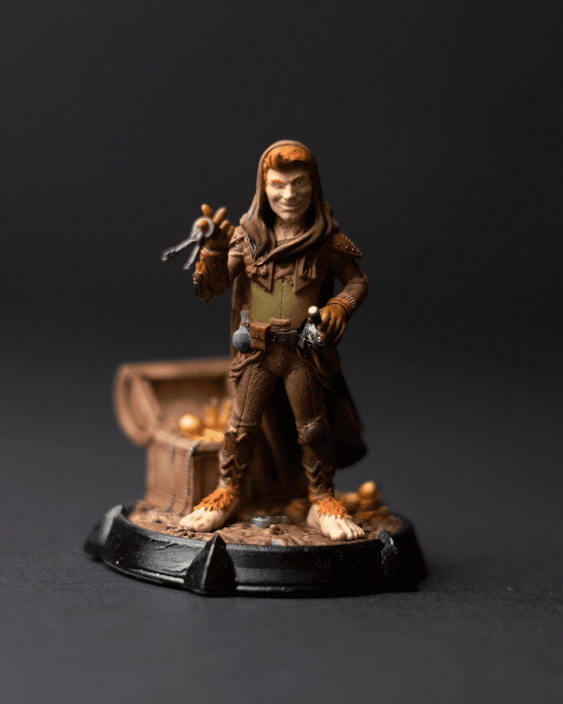 DnD Perry Passkey Halfing Rogue Mini 32mm Scale (unpainted) TTRPG