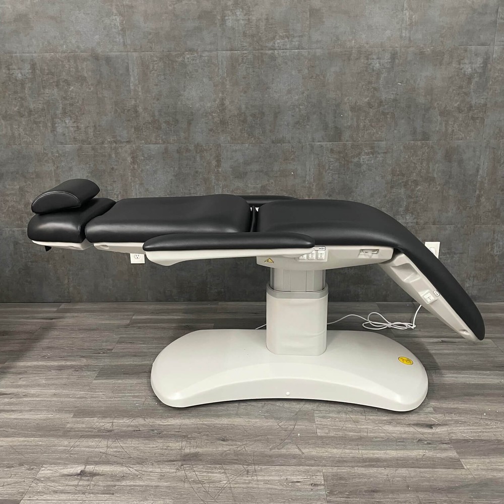 Silver Fox 2270FB Aesthetic Chair