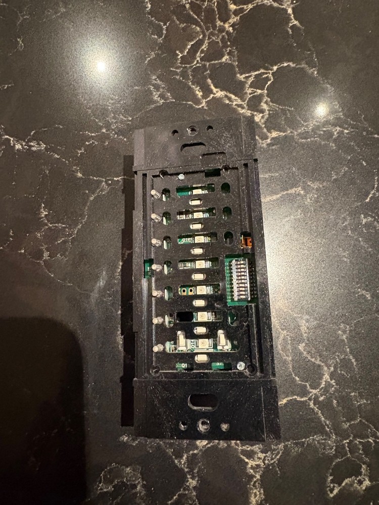 Lutron wired keypad FROM WORKING SYSTEM-NO BUTTONS QS Illumination Interactive