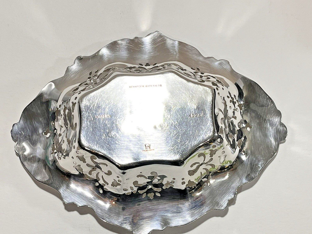 Sterling Silver Oval Dish Roger William Silver Co. 126 Gr. Circa 1900's