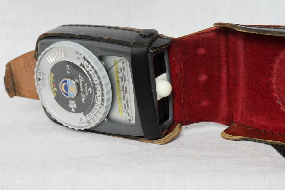 Gossen Luna Pro light meter