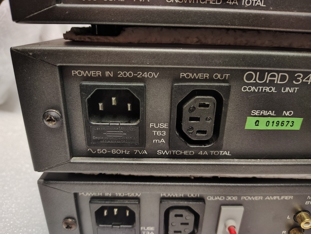 QUAD control unit 34, power amplifier 306 and Tuner FM4