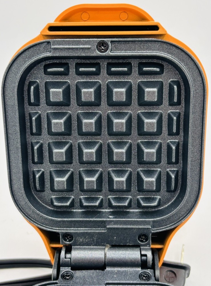 USED ‘Rise’ by Dash ‘Jack-O-Lantern’ Mini Waffle Griddle