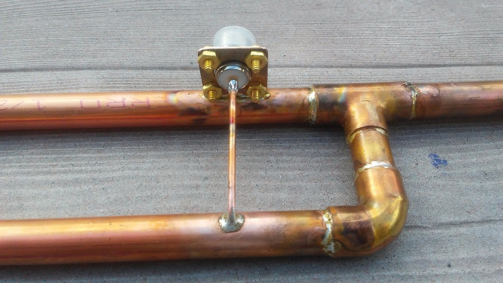 J- POLE ANTENNA FOR THE 2 METER BAND 