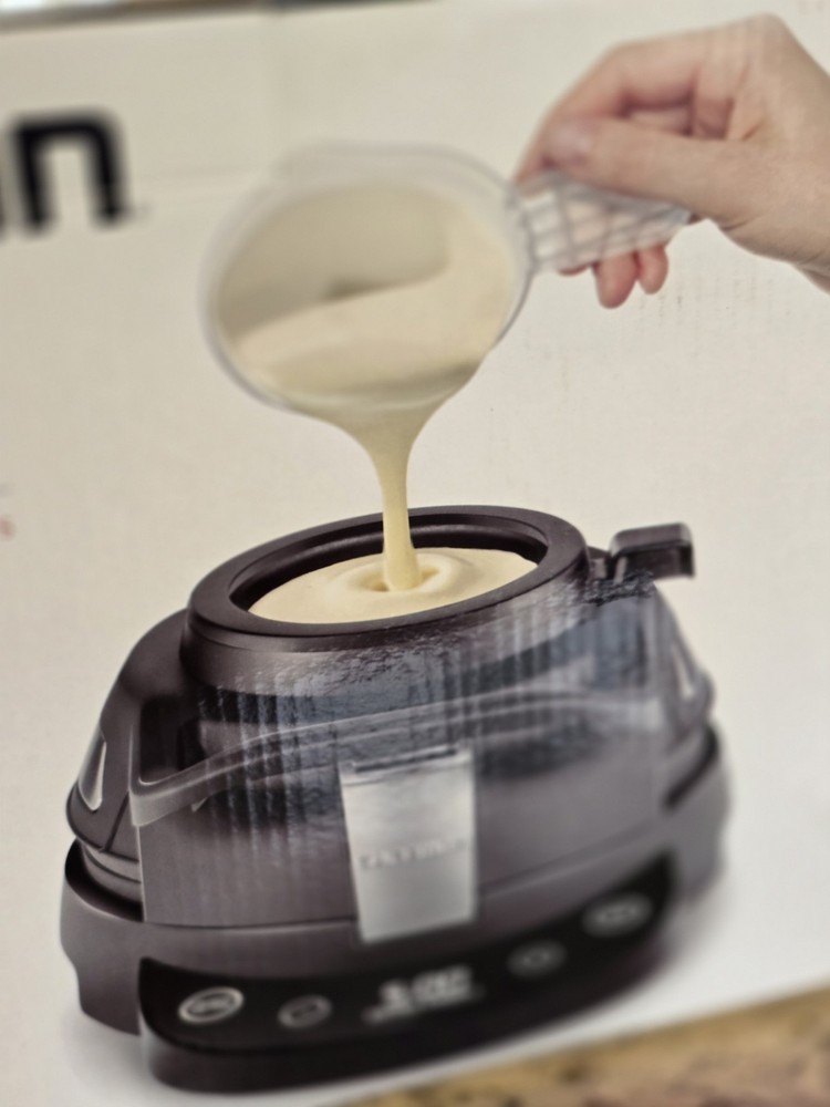 Chefman Digital Volcano Belgian Waffle Maker Crunch Factor Timer Anti-Leak