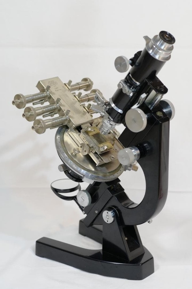 Leitz 6 Spindle Ernst Reitz's Integrating Stage-Microscope Accessories