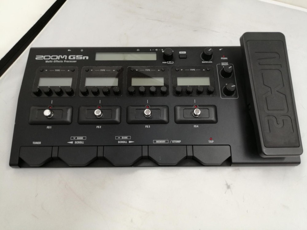 ZOOM G5N | Guitar Multi-Effects Processor – 127 Effects – Good Condition