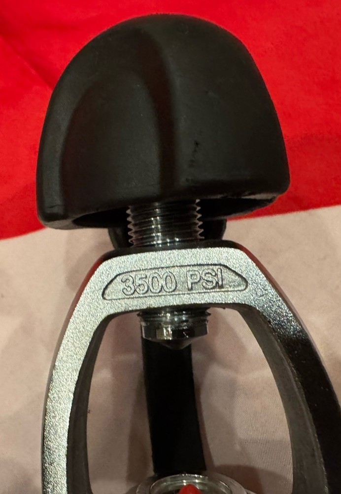 OCEANIC NEO CDX5 SCUBA REGULATOR AWESOME SOLID REG IN NICE CONDITION