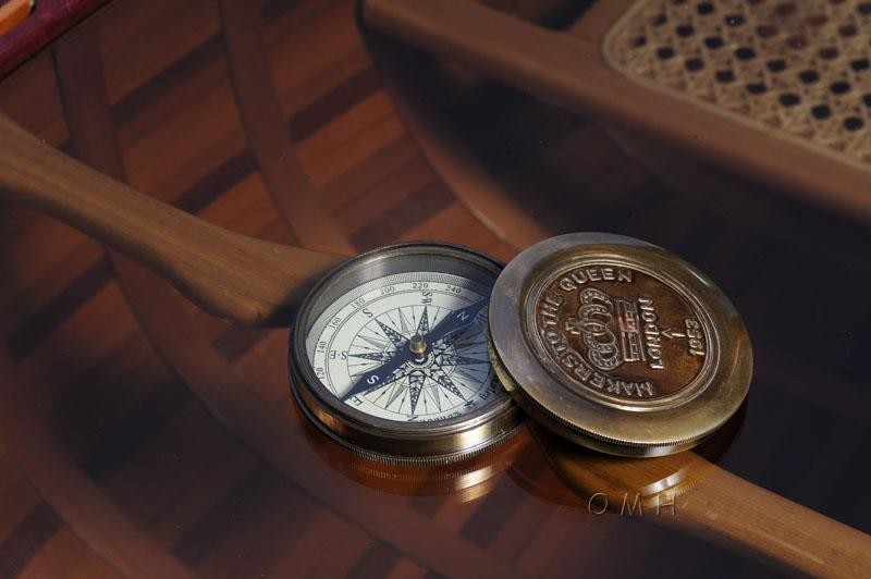 Antique-Style Brass Compass with Leather Case