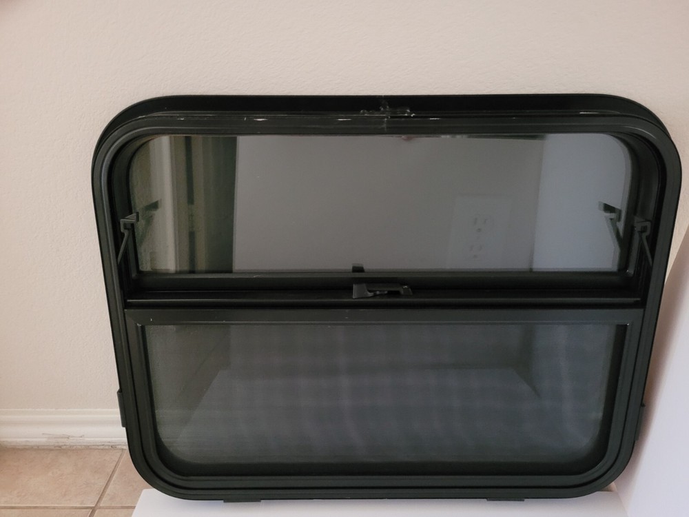 Hehr 5900 Series Window for RV's