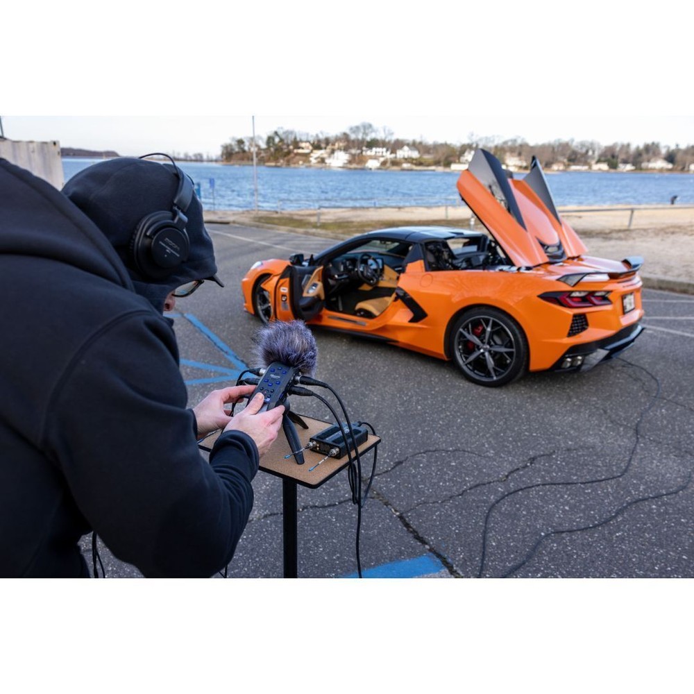 Zoom H6essential with 32-Bit Float and 6-Track Portable Recorder