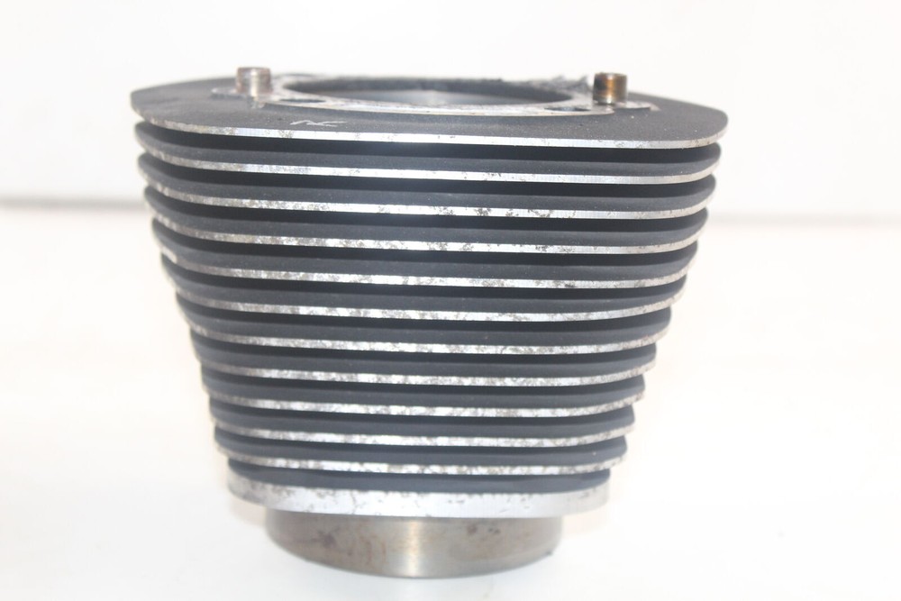 2005 Harley Electra Glide FLHTCI Engine Cylinder Jug