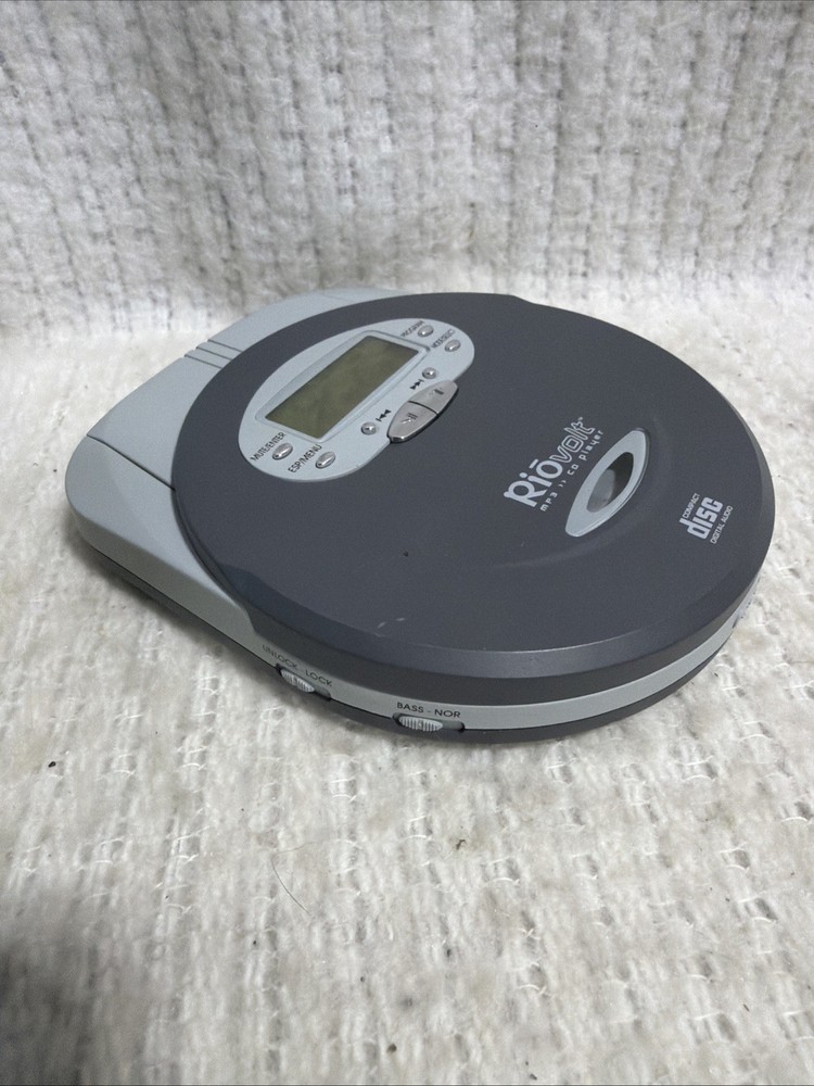 RIO VOLT SP50 PORTABLE CD MP3 PLAYER WORKS!