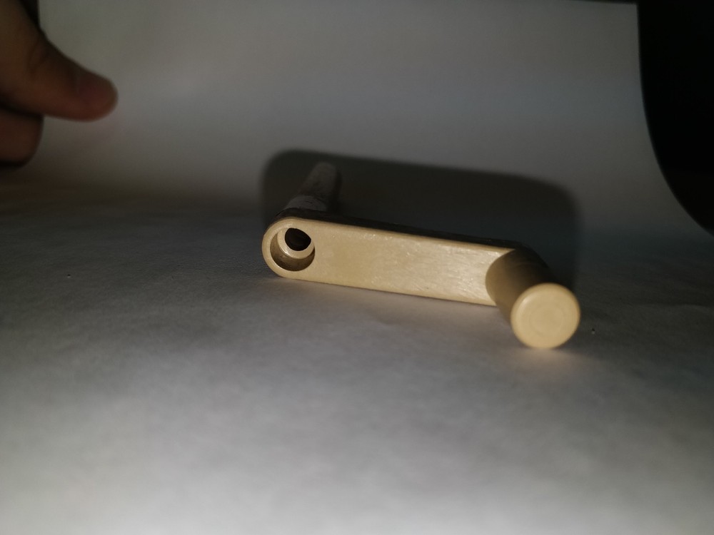 Beige Window Handle 3 3/16" in Plastic Tan