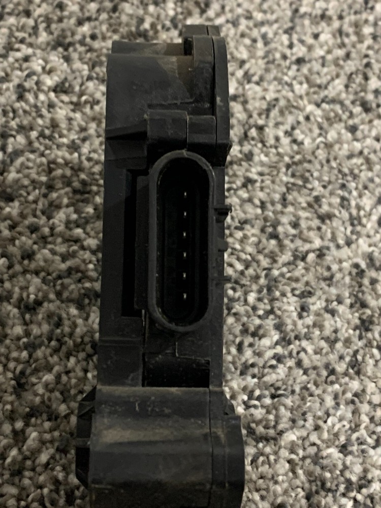 USED 2004-2007 Saturn Vue Accelerator Pedal Sensor Standard APS112
