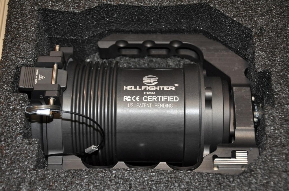 Surefire Hellfighter Light + M88A Rail