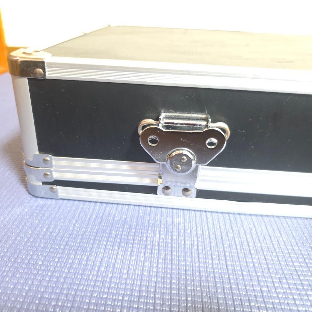 BOSS GT-6 Multi-Effects Processor with Hard Case and KORG Tuner