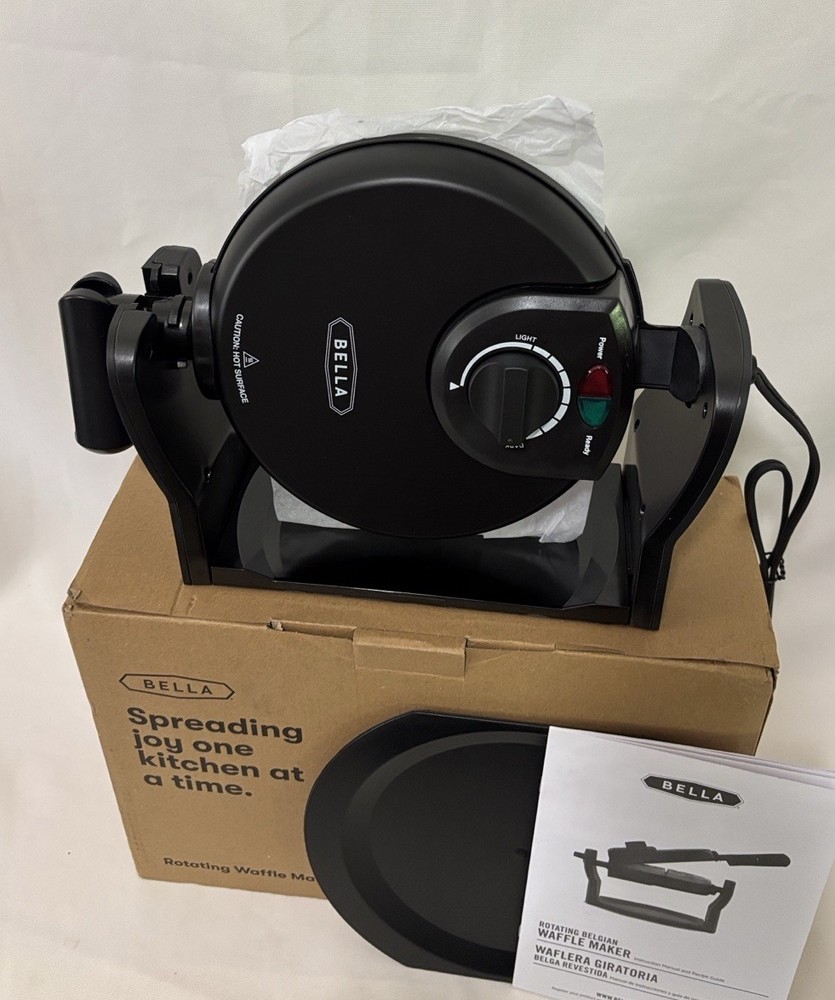 Bella Rotating Belgian Waffle Maker Black