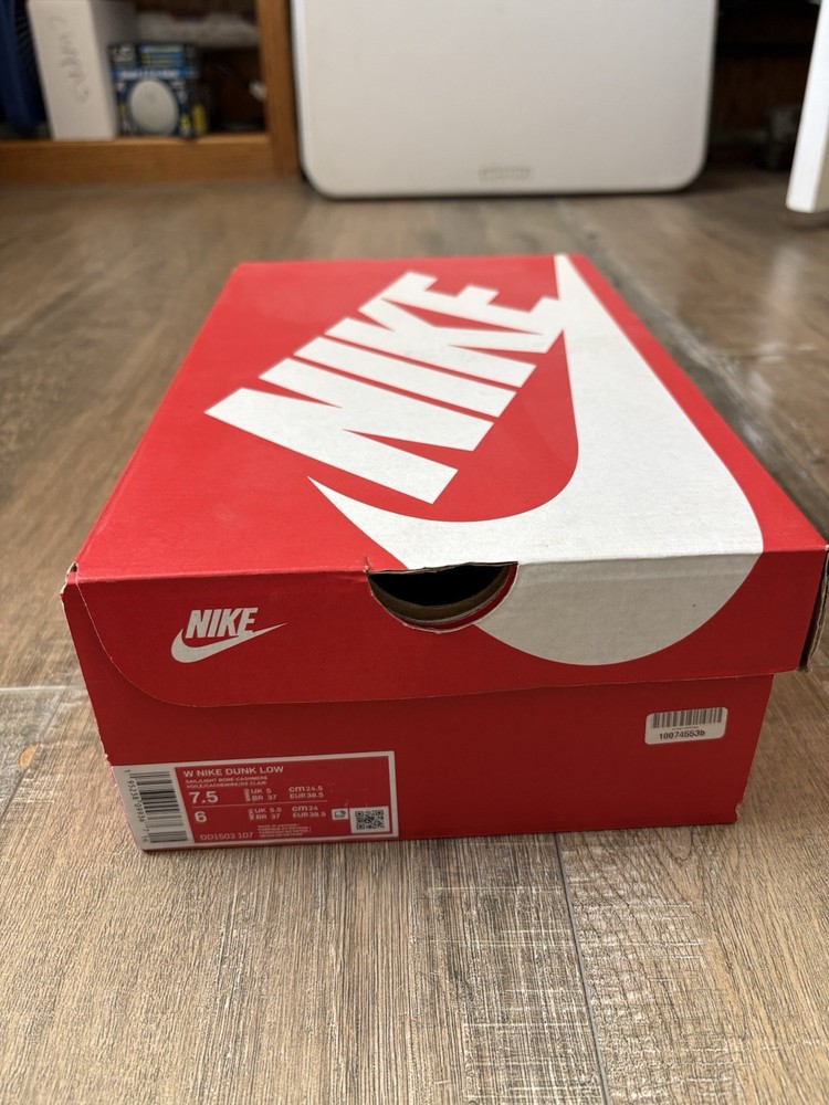 Nike Dunk Low light Bone