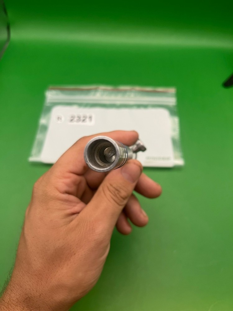 Autococker Bolt