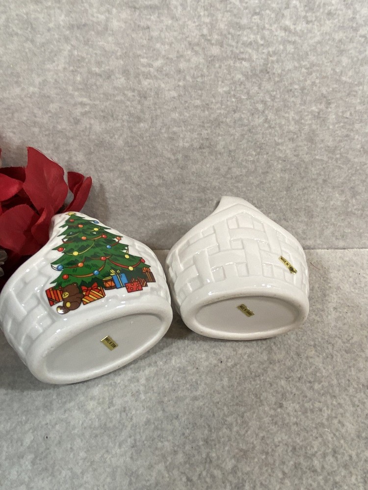 PAIR OF CHRISTMAS DESIGN CERAMIC BASKETS.
