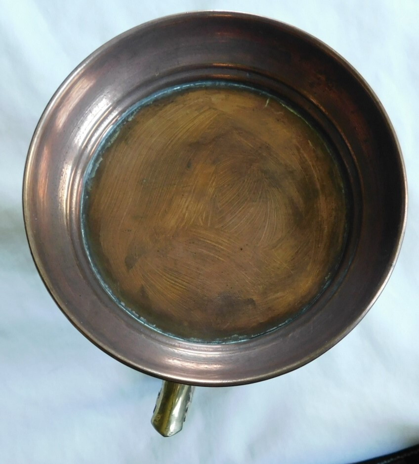 FINE ANTIQUE HAND MADE PERSIAN COPPER CUP