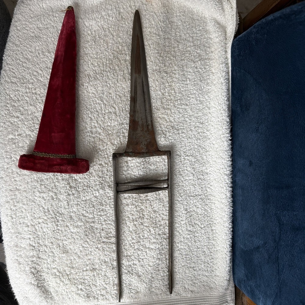 ndian Katar Dagger With Double Edged Blade And Scabbard