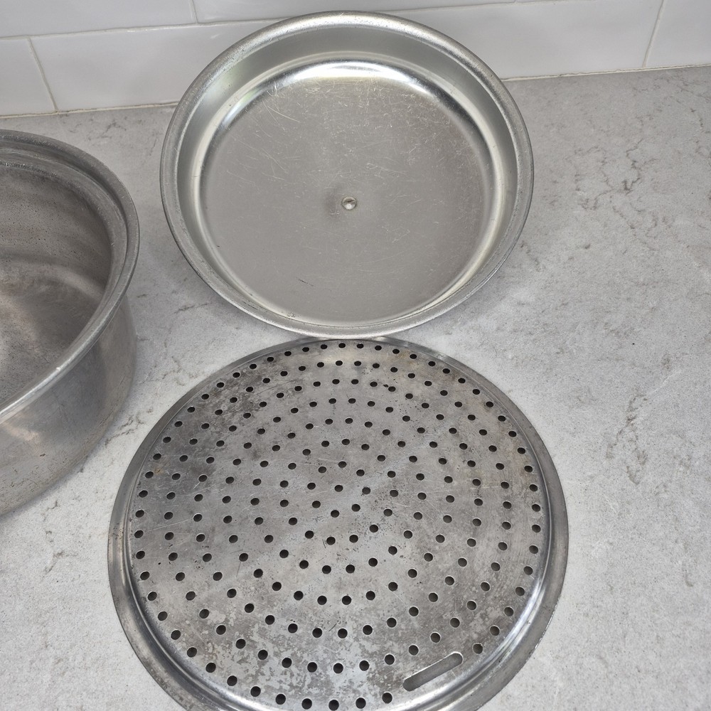 Vintage Wear Ever 824 With Steamer Insert