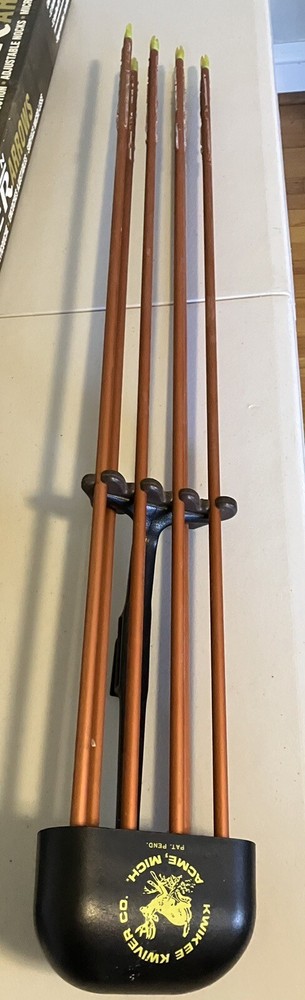 Bear Whitetail Hunter Compound Bow - Right Handed