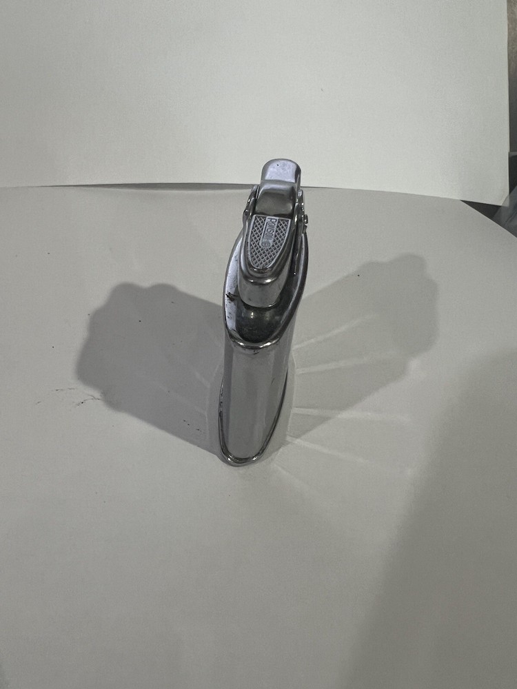 Vintage Ronson Standard Silver Tone Lighter 6104/26