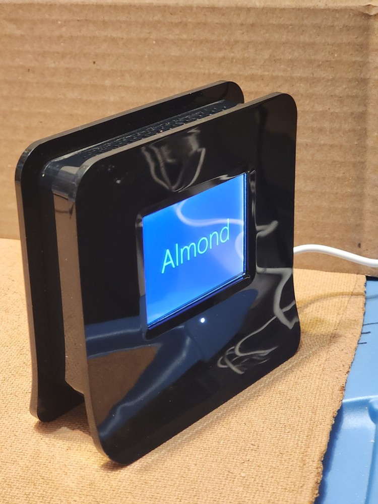 Securifi Almond Touchscreen Wireless N Router Range Extender & Power Adapter
