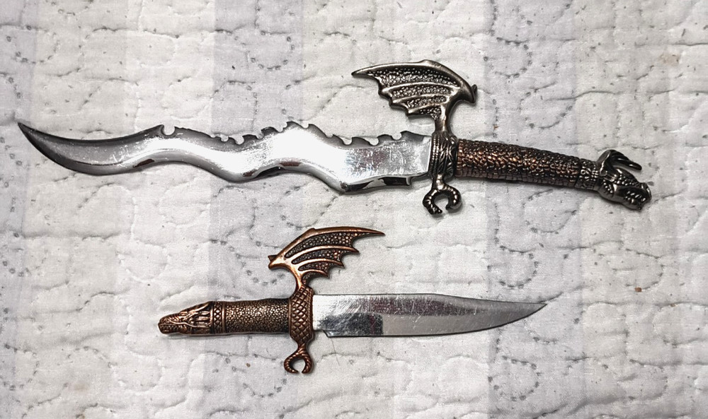 Two Flying Dragon Decorative Daggers