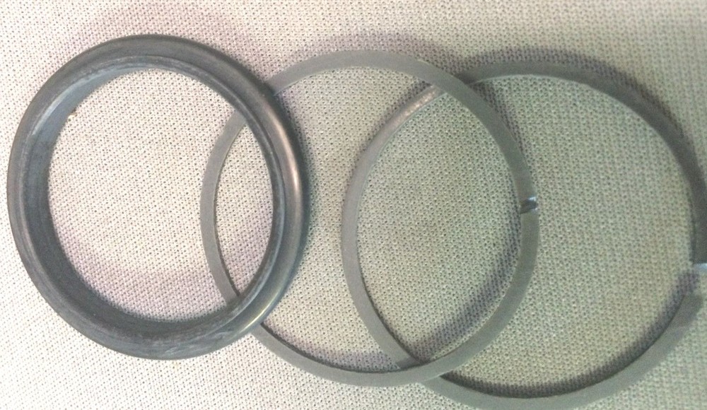 New Johnson/Evinrude OMC OEM  T Ring Set End Cap, 122496