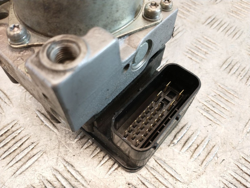 2013 HONDA SH300I ABS Pump