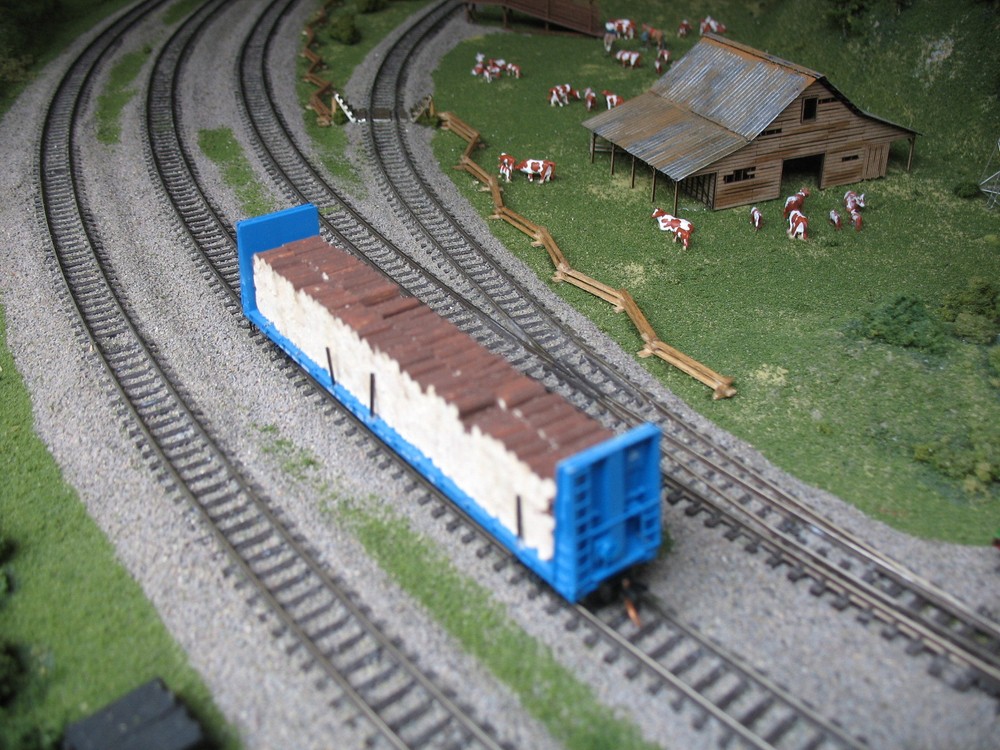 N Scale Load for Bulkhead Flat Car Micro Trains 61' 8"