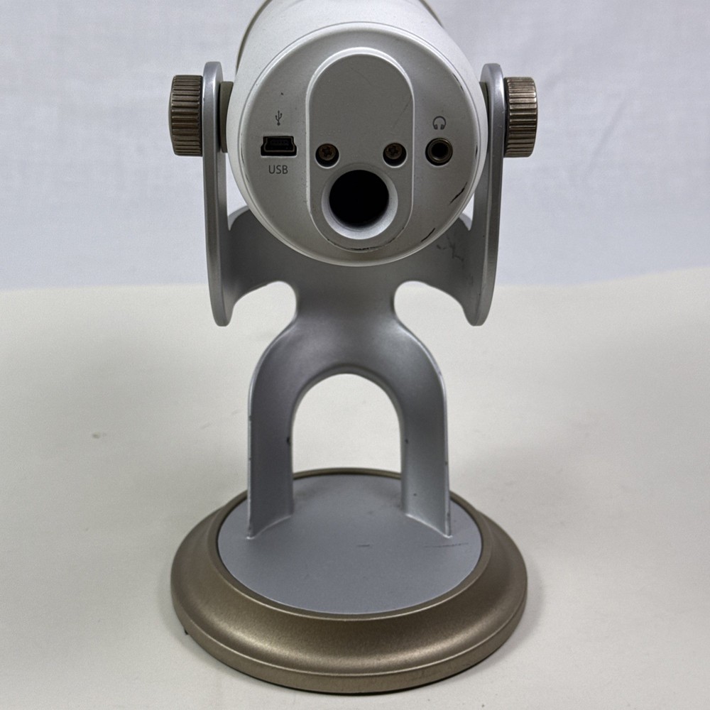 Blue Microphone Yeti USB Desktop Microphone