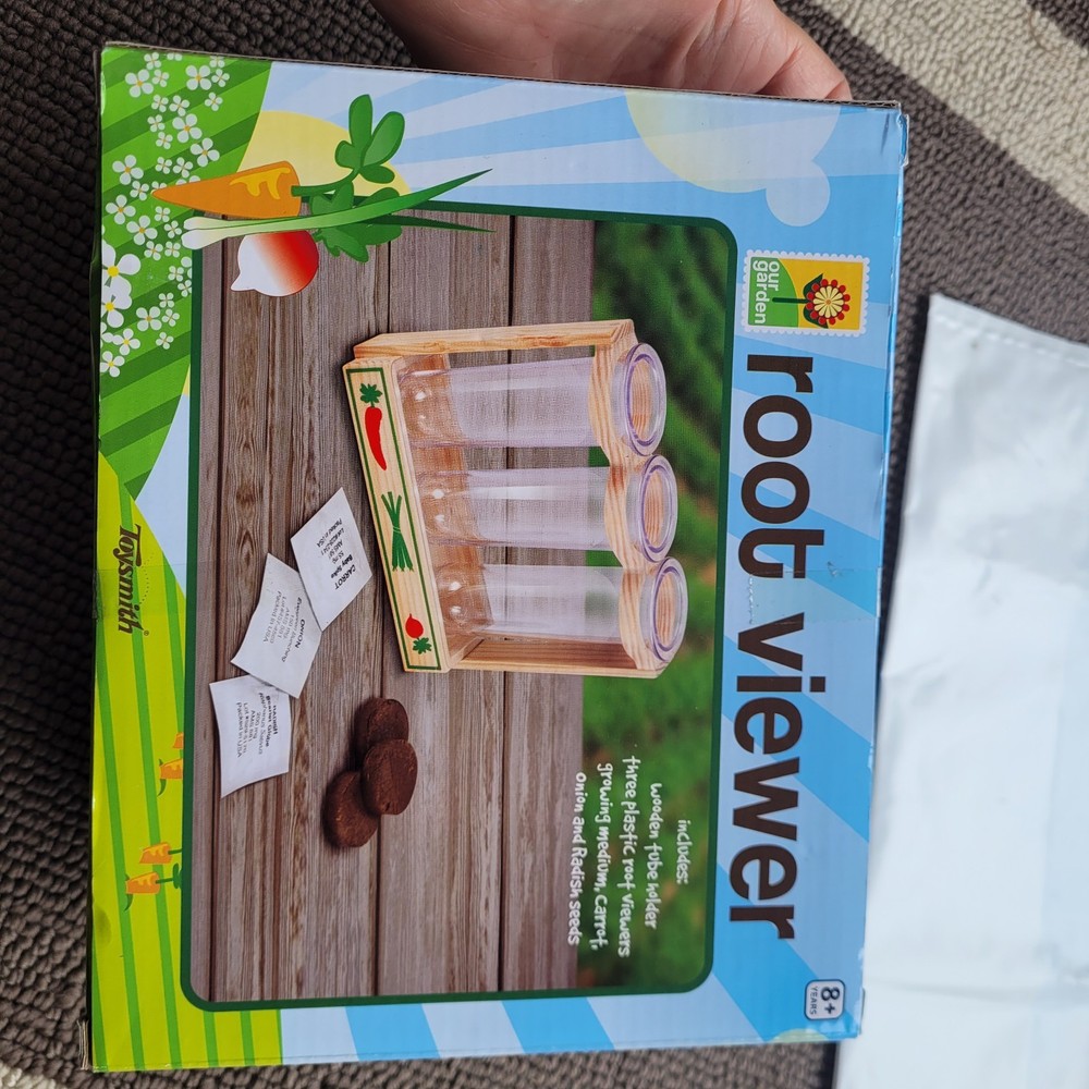 NEW Toysmith Root Viewer Science Kit