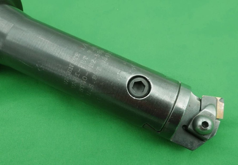 Valenite Vari-Set BT40 BB2-598 with RBN-22P Boring Head