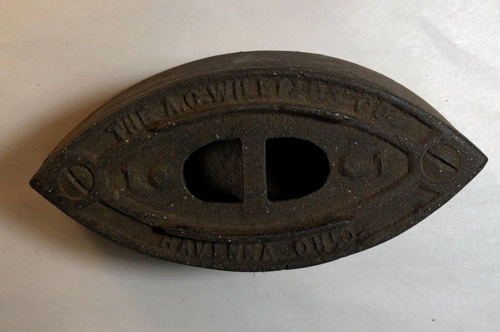 VINTAGE Mrs. Potts Sad Iron No Handle